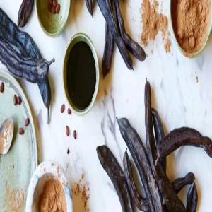  Herbe De Caroube - publicité-nouveaux produits ----herbe de caroube --riche en nutriments - elle contient des vitamines comme la vitamine b2 et b3,  ainsi que des minéraux tels que le calcium et le magnésium,  ce qui contribue au soutien de la santé générale.----antioxydante - elle contient des antioxydants qui c