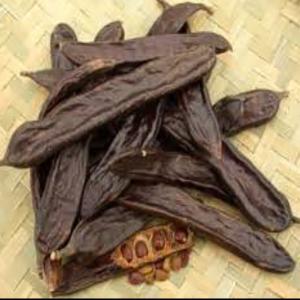  Produit Trop Demander - fruits secs et graines grillées qu'est-ce que la caroube ? la caroube est le fruit d'une plante arborescente de la famille des l&eacute;gumineuses,  qui pousse habituellement dans la r&eacute;gion m&eacute;diterran&eacute;enne. bien que la caroube soit faible en calories,  elle contient des valeurs &eacute;lev&eacute;es en prot&eacu