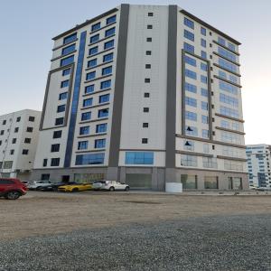  Recherche Partenaire - Investissement capitaux bonjour ou bonsoir &agrave; l'heure que vous vous trouvez  je suis camerounais et je cherche un partenaire financier pour mon projet de construction je dispose un grand terrain et je suis moi-meme ing&eacute;nieur  et entrepreneur en btp veuillez me contacter si int&eacute;resser