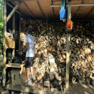  Type De Bois Hêtre Chêne Et Frêne - bois charbon fibre nous disposons du bois de chauffage sec avec lequel vous pouvez brûler directement. 50€/ stère --nous avons un mélange de hetre,  de chene et de frene.----liste des prix--5 stères - 250€--10 stères - 500€--20 stères - 1000€--30 stères - 1500€----livrais