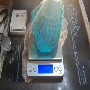  Pierres Précieuses Et Diamants Avec Certifica - pierre roche nous avons les pierres pr&eacute;cieuses et diamants suivants - 1. serendibite de sri lanka ann&eacute;e 2003. 7 carats taill&eacute;s transparents avec certificat. 2 . serendibite de sri lanka ann&eacute;e 2003. 18 carats non taille brut et transparents avec certificat. 3. serendibite de sri lanka 