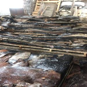  Peaux De Vache Vendre - autres  ----nous sommes fiers de proposer des peaux de vache brutes de haute qualité,  disponibles à l'exportation pour répondre à vos besoins spécifiques. nos peaux de vache sont soigneusement traitées pour garantir une qualité exceptionnelle et la satisfact