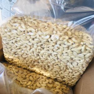  Noix De Cajou De Qualité Supérieure Vendre - céréales --nous sommes des exportateurs de confiance de noix de cajou brutes de haute qualité (w320) du kenya,  proposant des commandes en gros pour une livraison dans le monde entier.----   spécifications des noix de cajou w320 ---  couleur - blanc / ivoire pâle / cendre claire--  é