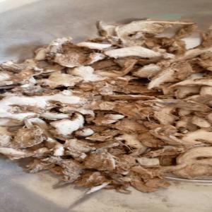  Gingembre Séché Qualité Premium - fruits secs et graines grillées nous disposons du gingembre séché de bonnes qualités --prix cif - 5987$ --mode de paiement - lc irrévocable ou une bloc fund --quantité de commande - 12 t à 2000 tonnes --mode de livraison - fret maritime cma cgm--délais de livraison -38 jours 