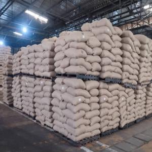  Fève De Cacao - café cacao thé bonjour --nous disposons de 500 mt de feve de cacao actuellement dans nos entrepôt au port de san pedro en côte d'ivoire.  vente fob au prix du marché officiel.  --merci de me contacter --nb- je répond qu'aux vrais acheteurs --
