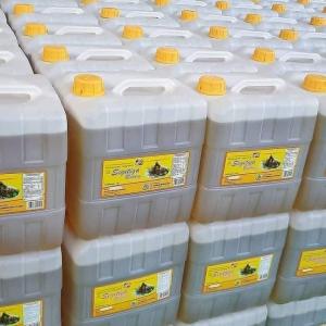  Refined Sunflower Oil For Sale - olis are you looking for oil of excellent quality at unbeatable prices?----we supply edible and vegetable oils such as ,  palm oil ,  cooking oil ,  soybean oil ,  rapeseed oil ,  corn oil ,  peanut oil ,  olive oil and others----packing and delivery -----our packaging options are as flexible as our delivery te