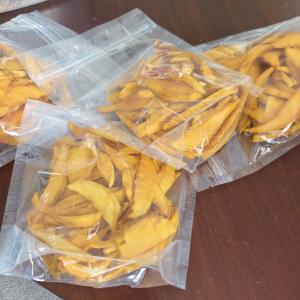  Mangue Séché Ananas Séché - fruits secs et graines grillées usine de production de fruits séchés producteur de mangue séché 100 % naturel et d'ananas séché  1er choix en côte d'ivoire à adiaké .--certifié codinorm 