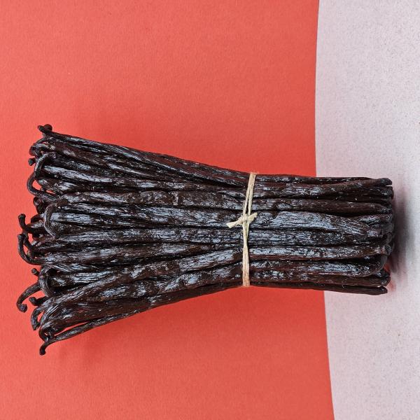  Gousses De Vanille, Poudre, Tonka - épices aromates soci&eacute;t&eacute; bas&eacute;e en france nous proposons &agrave; la vente en tr&egrave;s grosses quantit&eacute;s les &eacute;pices suivantes gousses de vanille madagascar calibr&eacute;es au centim&egrave;tre choix du calibre allant de 14 &agrave; 20 centim&egrave;tres. analyses de labo