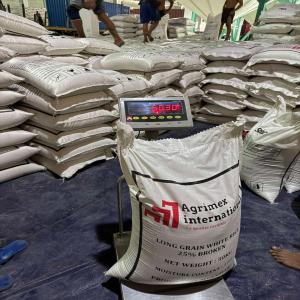  Riz Blanc 25% Cassé - féculents  je cherche des clients en afrique j'ai 30 conteneurs de 26 tonnes de riz blanc 25% cass&eacute; d'inde sacs de 50 kg au port d'abidjan en cote d'ivoire me contactez seulement si vous etes acheteurs r&eacute;el pour les 30 conteneurs pour les curieux &eacute;vitez de me contacter et de fa