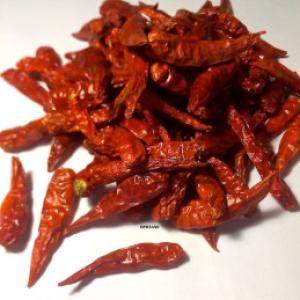  Piments Séché Rouge - épices aromates disposant de plusieurs tonnes de piments séchés bec d'oiseau,  nous sommes à la recherche d'importateurs acheteurs sérieux intéressés de nouer des liens commerciaux sur un long terme. nous pouvons vous approvisionner périodiquement et sommes capable de