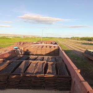  Chemin De Fer Rails - métaux bonsoir,  nous avons des chemins de fer,  des rails ici au mozambique. nous cherchons des acheteurs sérieux ; nous avons beaucoup de quantité.