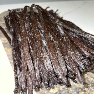  Vanilles Givrées De Nouvelle-calédonie - épices aromates la vanille givrée planifolia de nouvelle-calédonie - un trésor rare et durable--reconnue comme une vanille d exception,  la planifolia givrée de nouvelle-calédonie est considérée par les connaisseurs comme une véritable vanille de collection.--g