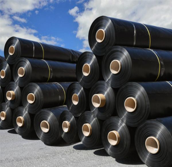  Geomembrane Pehd - autres nous sommes une soci&eacute;t&eacute; alg&eacute;rienne de fabrication et d'exportation la geomembrane lisse en pehd de haute performance 0.75mm 1mm 1.5mm 2mm 2.5mm 3mm pour toutes les travaux hydrauliques bassins d'eau pour agriculture ou bien pour &eacute;l&eacute;vation les poissons 