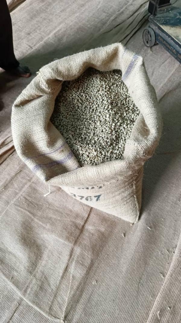  20tonnes De Cafe Vert Fw15+ Vendre - café cacao thé bonjour !--la coopérative des cafeiculteurs tuungane (cocat) est à la recherche d'un acheteur pour l'achat du stock de café fw15+ qu'elle dispose. une quantité de plus de 20000 tonnes et la recherche d'autres acheteurs avec qui il pourra signer un contrat d'achat de caf&e