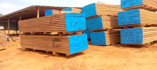  Vente Bois Débité - bois charbon fibre besoin de vendre du bois d&eacute;bit&eacute; export (plusieurs essences tropicaux)partout en afrique,  europe,  asie 