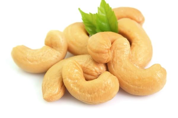  Noix De Cajou Et Petit Cola - fruits secs et graines grillées cherche client pour la vente de noix de cajou et de bitter kola.--intéressé contactez moi sur whatsapp 