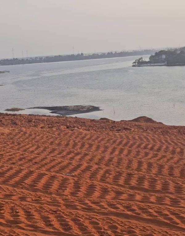  Vente Abidjan Riviera Abatta Terrain 782m2 - mine terrain concession un terrain de 782m2 en vente à l riviera abatta derrière la cité oribat 1 situé en l'angle avec acd et une belle vue lagunaire prix de vente 230. millions négociable kao 200. millions