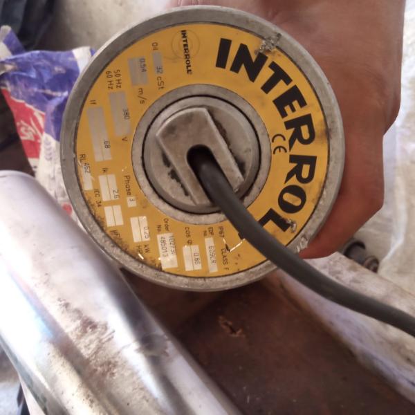  Tambour Moteur - matériels machines tambour moteur pour convoyeur 0, 25kw - 380v - longueur 460mm - diamètre 120mm--marque interoll --jeu contient 1 tambour moteur et un tambour de renvoi.