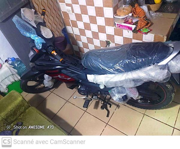  Dispose D'une Moto Et Recherche Partenaire - transport transit logistique je dispose d'une moto apsonic x-1 et recherche une entreprise de livraison partenaire pour faire travailler cette moto avec un chauffeur.--un versement d'au moins 6000 francs par jour sur 6 jours.. les autres charges sont sont l'entreprise partenaire (carburants,  entretien,  salaire chauffeur)..----l