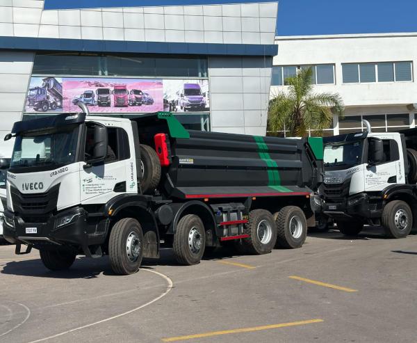 Location Camions Et Poids Lourd - matériels machines afin d'accompagner le besoin croissant de location des 8*4 ,  poids lourd et tout type de véhicule ,  j'ai l'honneur de vous proposer ce service par notre boite de renom au maroc ,  le leader de la location dans le territoire marocain .--en attente de vos demandes sérieuses et déta