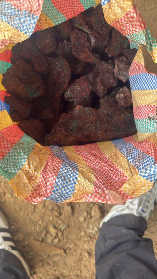  Vente Minerais De Cuivre Brut - métaux nous sommes une entreprise basée en république du congo (brazzaville),  spécialisée dans la vente de minerais de cuivre brut à l’exportation..--détails du produit -----produit - minerai de cuivre brut----origine - congo-brazzaville----teneur en cuivre - entre
