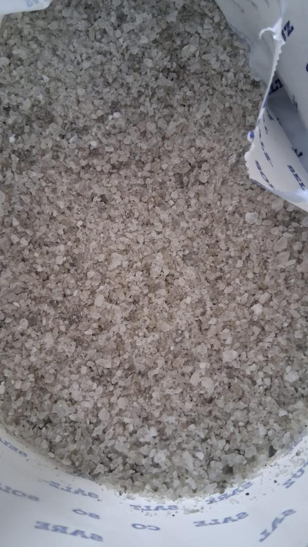  Sel De Déneigement - pierre roche bonjour,  nous proposons &agrave; la vente du sel de mine destin&eacute; au d&eacute;neigement conditionnement sac de 25 kg,  big bag  1000 kg ou vrac.--toute quantit&eacute; disponible,  prix tr&egrave;s comp&eacute;titif et meilleur d'europe.