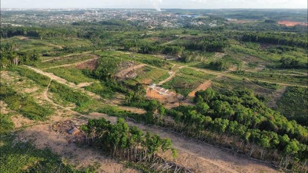  Terrain En Vente Dans Une Zone Industrielle - mine terrain concession . dans la pris&eacute;e zone industrielle d attingui&eacute; pr&egrave;s d abidjan ( capitale de la c&ocirc;te d'ivoire) nous proposons un terrain de 500 hectares avec acd. c est une zone tr&egrave;s tr&egrave;s convoit&eacute;e pour ses possibilit&eacute;s industrielles et meme r&eacut