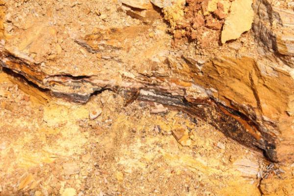  Proposition De Collaboration (cuivre) - autres je suis n&eacute;gociant artisanal de cuivre est un interm&eacute;diaire qui ach&egrave;te du minerai de cuivre aupr&egrave;s des mineurs artisanaux souvent dans la province du lualaba (rdc) pour le revendre &agrave; des entrep&ocirc;ts je suis &agrave; la recherche d un partenaire strat&eacut