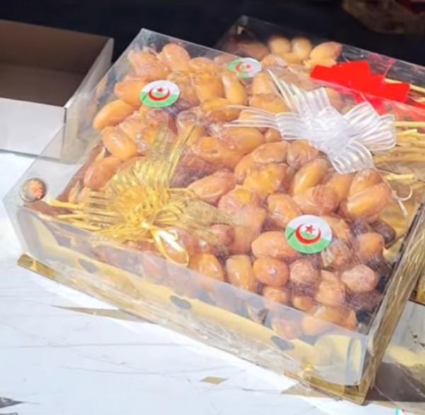  Dattes Deglet Nour Algériennes - fruits et légumes nous proposons &agrave; la vente les dattes alg&eacute;riennes les plus fines et les plus savoureuses les deglet nour. qualit&eacute; et go&ucirc;t garantis.