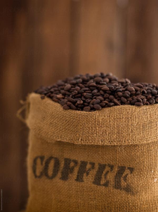  Café Robusta - café cacao thé  nous exportons de grandes quantit&eacute;s de caf&eacute; principalement sous deux formes en grains verts (non torr&eacute;fi&eacute;s type robusta) depuis nos entrep&ocirc;ts en c&ocirc;te d ivoire. caf&eacute; de qualit&eacute; aux normes occidentales d exportation. le cafe non torr