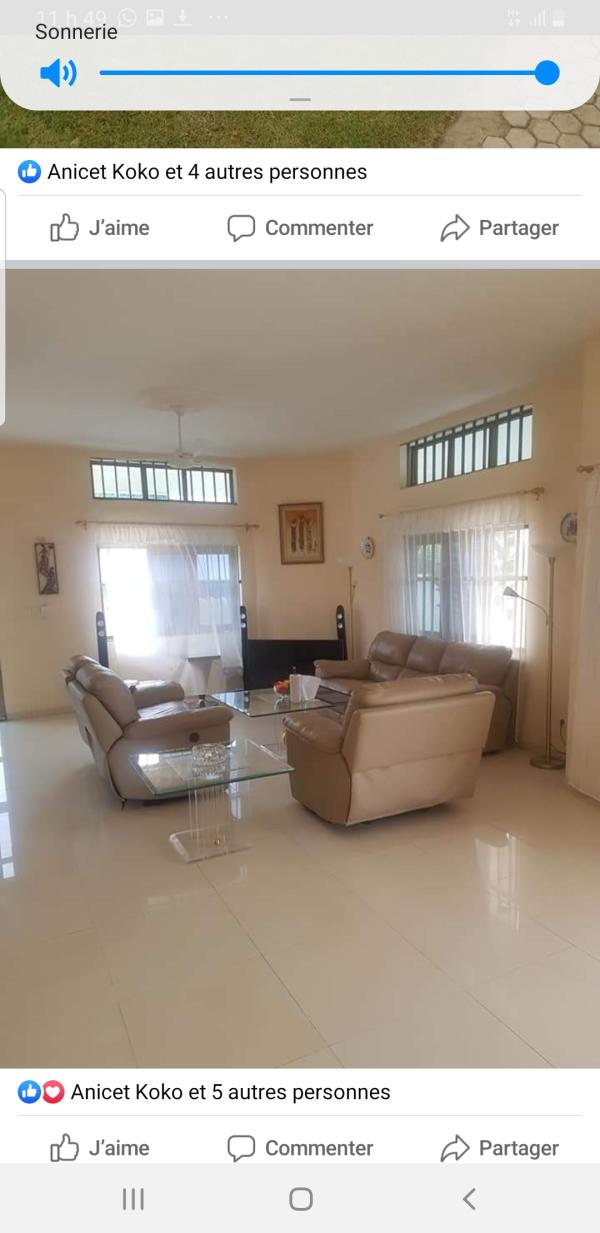  Vente D'une Villa - mine terrain concession 2 chambres --3 douches --1 debarat --1 garage pour 2 voitures --1 véranda--1 espace festive--1 guérite --superficie recaser -375m2--quartier -calavi adjagbo--documents - convention déjà enregistrées a l'andf--prix -35million