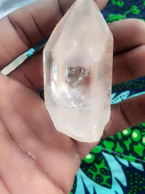  Diamond For Sale - métaux  tout le monde j'ai des pierres m&eacute;t&eacute;orite est diamants disponibles &agrave; ma possession n'h&eacute;sitez pas &agrave; me contacter si vous avez besoin j'ai plain de m&eacute;t&eacute;orite &agrave; vendre est des diamants de qualit&eacute; donc je attend dans mon bo&icirc;te