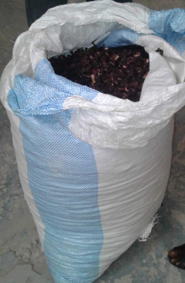  Vente Sésame, Bissap Vimto Et Arachides - fruits secs et graines grillées nous vendons des produits agricoles s&eacute;same hibiscus (bissap vimto) et graines d'arachide avec une qualit&eacute; bien propre pour l'exportation. 