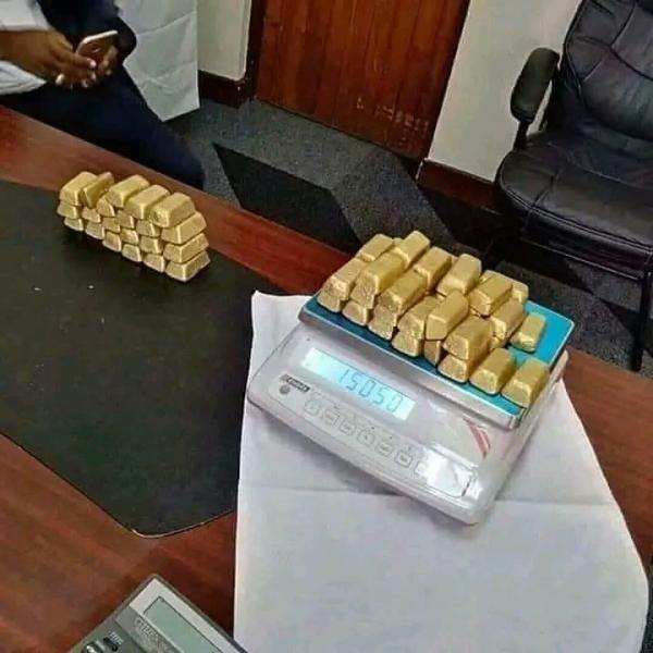  Gold - metals 22 carat of gold bars available in central africa.we also sign long term treaty with serious buyers. 