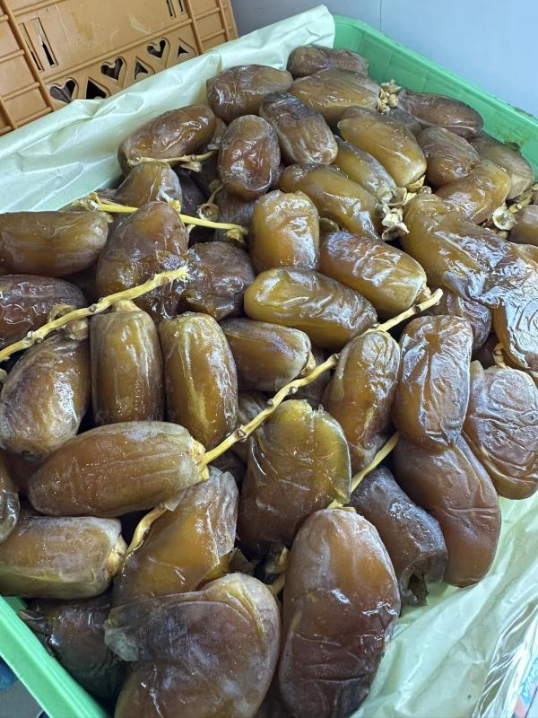  Dattes Tunisienne Lux - fruits et légumes dattes tunisiennes de qualité supérieure à vendre !--savourez le goût authentique de la tunisie avec nos dattes fraîches,  sucrées et 100% naturelles.--disponibles en gros et en détail – idéales pour particuliers,  commerçants et export.----