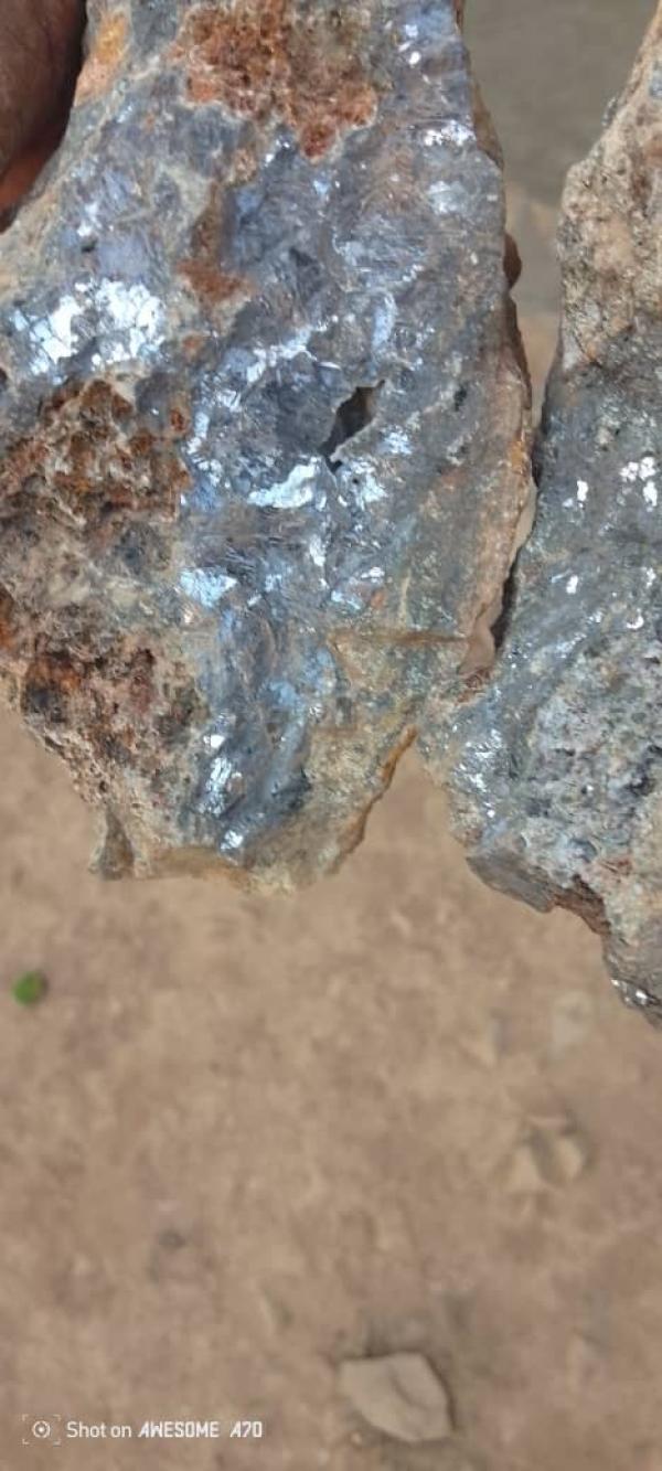  Je Vends Le Minerai D'antimoine - métaux  je m appelle crepas monga de lubumbashi rd congo. j ai du minerai d antimoine disponible &agrave; lubumbashi (quantit&eacute; approximative 100 tonnes ). pouvez vous me confirmer si vous etes acheteur et quelles sont vos conditions (prix incoterm documents requis) ? je peux fournir un