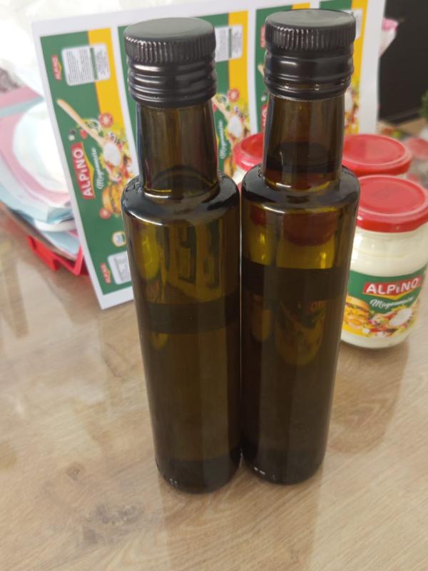  Huile D olive Tunisienne Extra Vierge - huiles nous sommes une soci&eacute;t&eacute; tunisienne sp&eacute;cialis&eacute;e dans l export agroalimentaire et nous vous proposons une huile d olive extra vierge 100% naturelle press&eacute;e &agrave; froid issue des meilleures r&eacute;coltes tunisiennes. go&ucirc;t fruit&eacute; et &eacute;quil