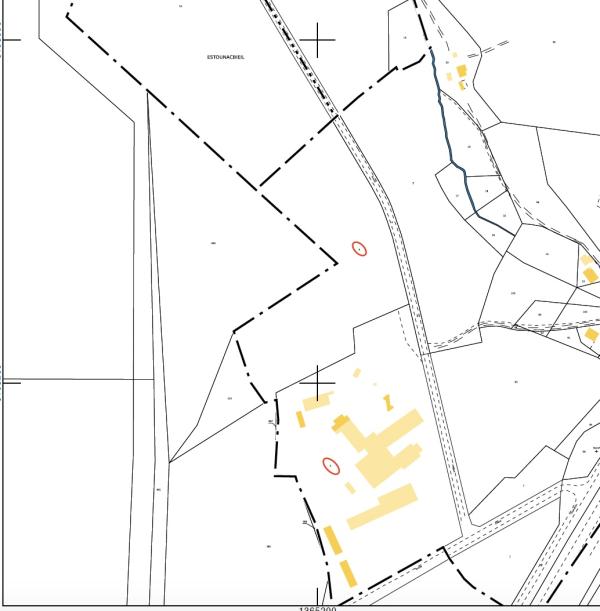  Terrain 7,8 Ha Castets Scierie/forestière - mine terrain concession --opportunité d’investissement - terrain de 7, 8 ha à castets (landes,  france)-- localisation - proximité immédiate de l’autoroute a63-- prix - 3 180 000 €-- surface totale - 7, 8 hectares (78 000 m²)--zonage ---zone constructible (uy) - anciennes activités - bois et