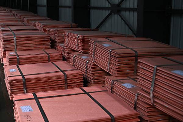  Cuivre Cathode - autres je suis négociant,  résidant au congo-rd dans la province minière du lualaba --vous aviez besoin de cuivre cathode,  achat ou partenariat depuis l'usine de production,  n'hésitez pas à me contacter --j'ai de bons partenaires -- la procédure à suivre - --