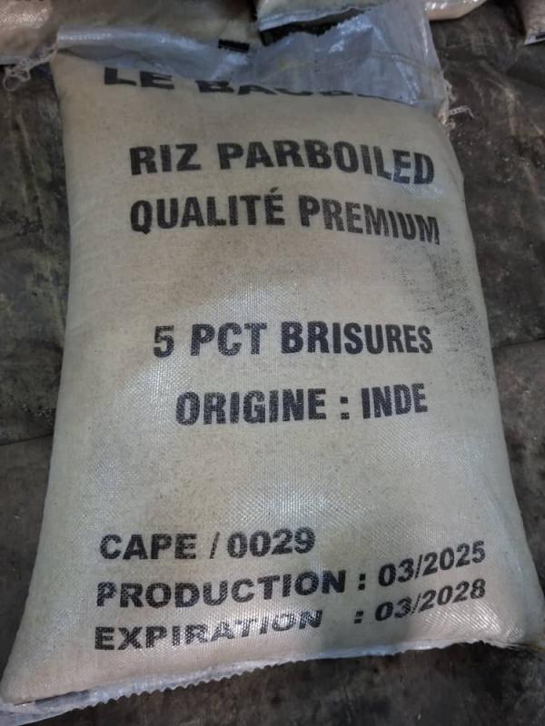  Riz Bara Bara (paraboiled) 5% Brisure - céréales riz bara bara (paraboiled) 5% brisure de la marque baobab avec 4000 tonnes disponibles en sac de 50 kg prix n&eacute;gociable 245000 francs cfa / tonnes en hors taxe.  recherche clients s&eacute;rieux. merci.