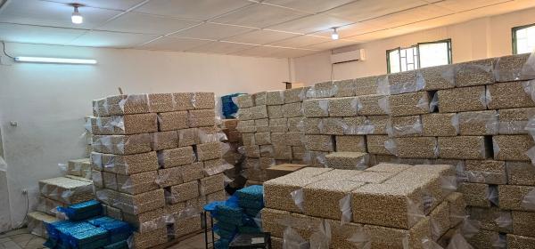  Fournisseurs Des Fruits Secs Et Grillés - fruits secs et graines grillées d&eacute;couvrez nos produits agricoles naturels et soigneusement s&eacute;lectionn&eacute;s pour garantir la meilleure qualit&eacute; du march&eacute;. nous proposons des noix de cajou d&eacute;cortiqu&eacute;es premium,  du s&eacute;same blanc et dor&eacute; ainsi que du soja propre et bien tri&eac