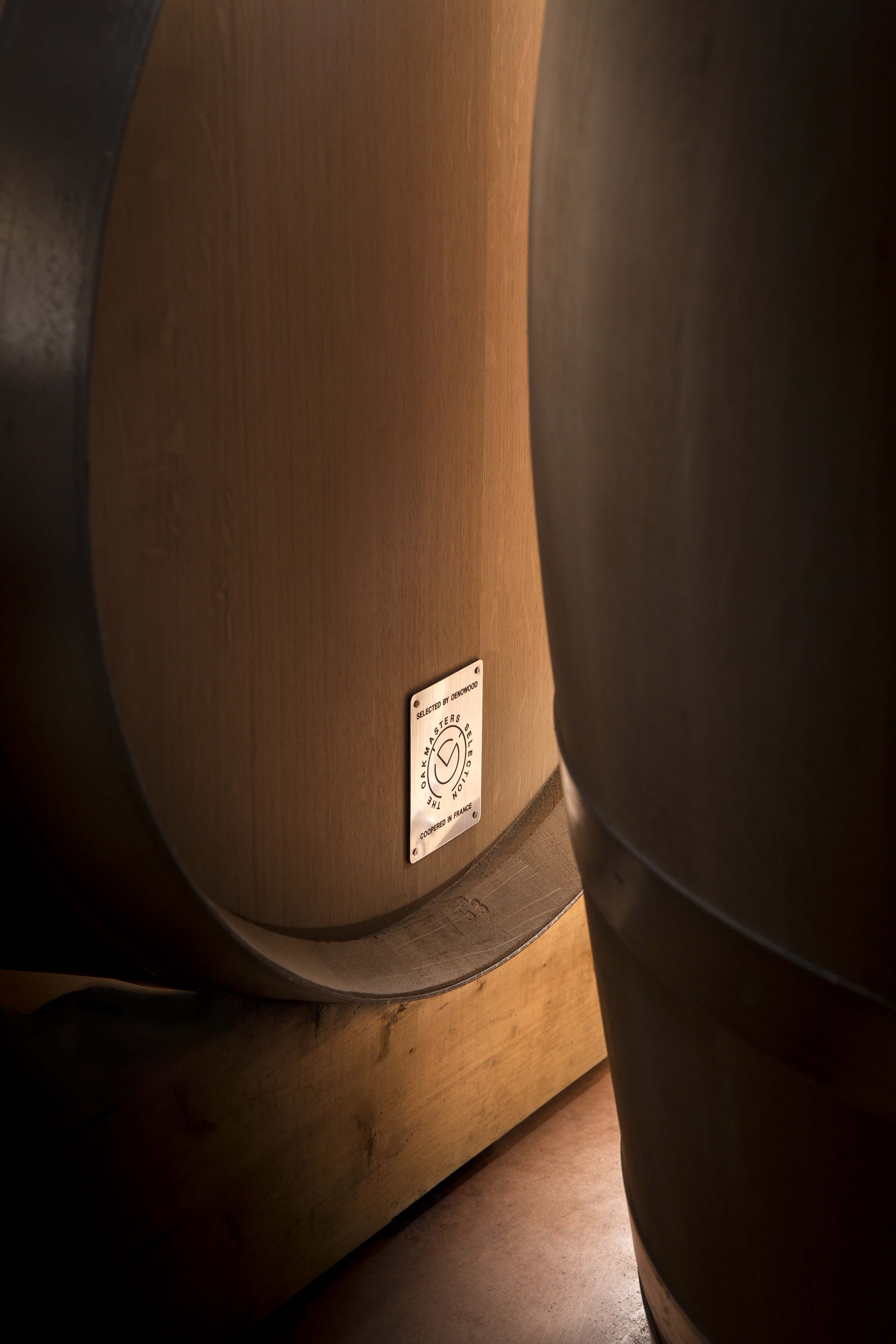 Barriques, Copeaux, Et Tous Bois Oenologiques - bois charbon fibre nous sommes des experts indépendants et reconnus,  spécialisés dans la sélection,  la maturation,  la formulation,  et la cuisson-torréfaction du chene de tonnellerie de prestige.--situés à cognac,  capitale mondiale de la tonnellerie et du bois œnol