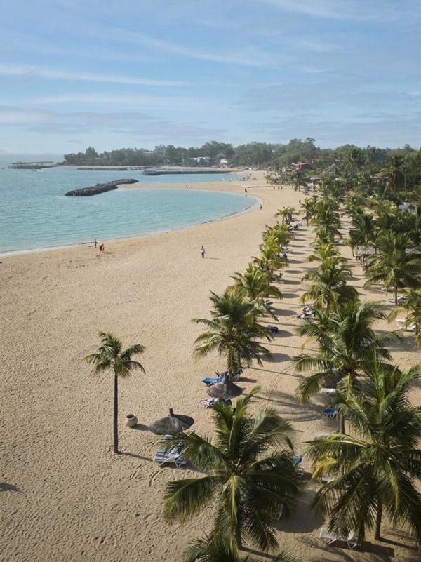  Grand Hôtel Pieds Dans L'eau Bâti Sur 2ha - mine terrain concession tr&egrave;s grand h&ocirc;tel &agrave; saly pieds dans l'eau plus de 100 chambres double.magnifique bien &eacute;quip&eacute; .me contacter pour plus d'informations. 