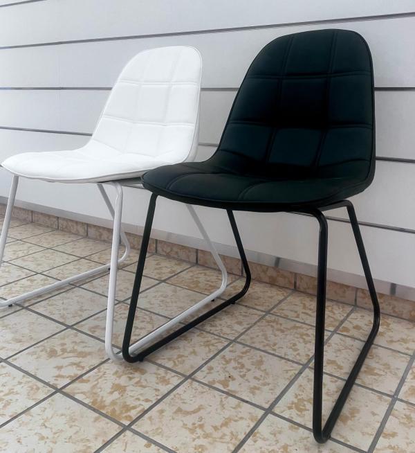  Lot De Chaises - autres lot de 1300 chaises de cuisine et de salon salle &agrave; manger neuves. volume une semie ou un container 40 pieds 2 mod&egrave;les dont un avec dossier montant diff&eacute;rents coloris blanc noir gris beige style moderne prix d&eacute;part italie 19 euros la chaise minimum 300 chaises 