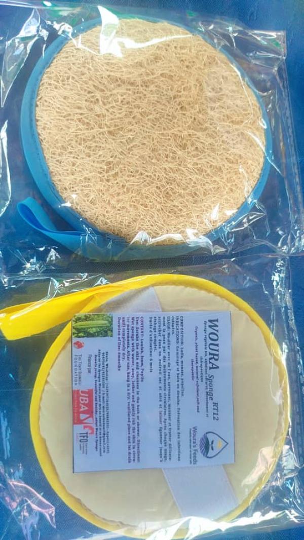  Éponge Végétale Bio - fruits et légumes l'&eacute;ponge &agrave; base de luffa est une &eacute;ponge v&eacute;g&eacute;tale naturelle et biod&eacute;gradable fabriqu&eacute;e &agrave; partir de la courge luffa m&ucirc;re. elle est utilis&eacute;e pour l'exfoliation de la peau dans la salle de bain et comme &eacute;ponge de nettoyage &agr