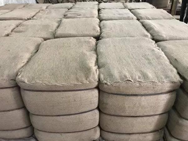  Sac Jute Export - conditionnement  nous disposons d'une grande quantit&eacute; de sac jute export &agrave; abidjan pour les produits agricoles propos&eacute;s &agrave; l'exportation. pour tous vos besoins veillez nous contacter nous serons heureux de faire affaire avec vous. 