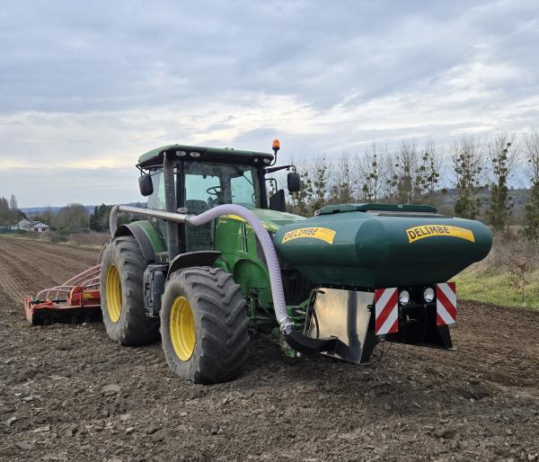  Delimbe T20 1700 Litre Front Hopper Seed Dr - machinery equipment small and large seed drill dual electric distribution and hydraulic ventilation. pneumatic transfer of seeds to a distribution head with 16 outlets and optional up to 32 outlets. tank capacity 1700 litres. can be used on all types of soil cultivation implements (harrow stubble cultivator cover cr