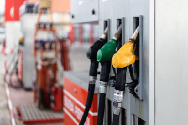  Recherche Des Acheteurs Serieux De Carburant. - pétrole gaz je m'appelle ringo et je suis courtier p&eacute;trolier ind&eacute;pendant. je recherche activement des acheteurs r&eacute;put&eacute;s et v&eacute;rifi&eacute;s dans le secteur p&eacute;trolier et &eacute;nerg&eacute;tique. je suis particuli&egrave;rement int&eacute;ress&eacute; par les mandats sui