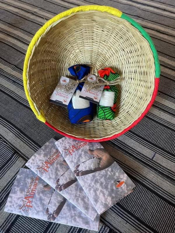  Production Et Commercialisation De Sel - autres productrices de sel de palmarin est situ&eacute;e dans le delta du sine saloum dans la commune de palmarin facao. elle exerce sont activit&eacute; dans la rncp r&eacute;serve naturelle communautaire prot&eacute;g&eacute;e de palmarin. elle est compos&eacute;e de 210 membres dont 205 femmes et 5 hom