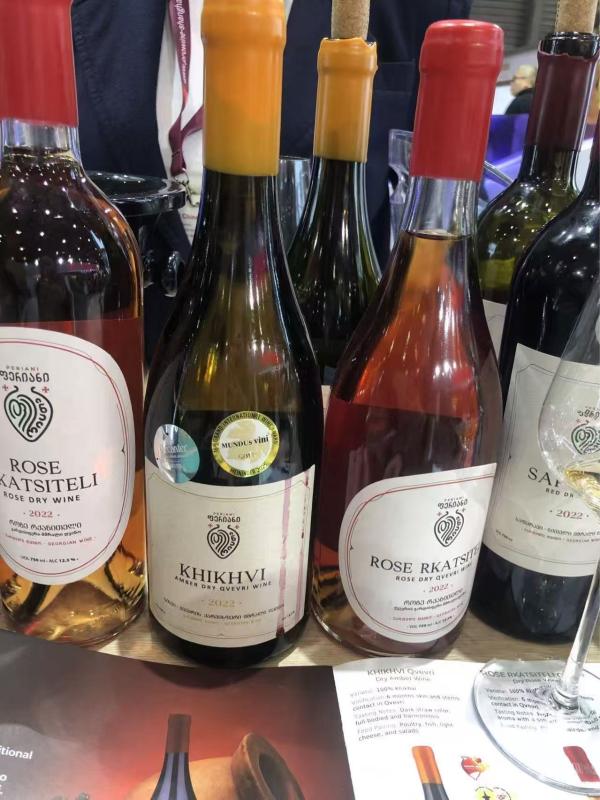  Georgian Wines - vins we have an important stock of georgian wines and we are looking for serious buyers and distributors! interested please contact us for details ! nous proposons une vari&eacute;t&eacute; de vins et whisky g&eacute;orgiens . nous recherchons des clients et partenaires s&eacute;rieux pour les dis